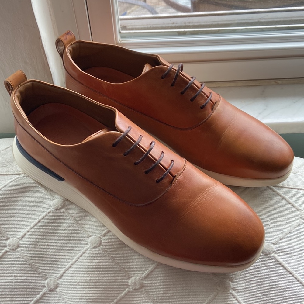 Men’s Wolf & Shepherd Crossover Long wing Honey Calfskin  Size 11.5